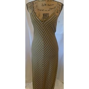 Hearts and Hips Dress Size Large